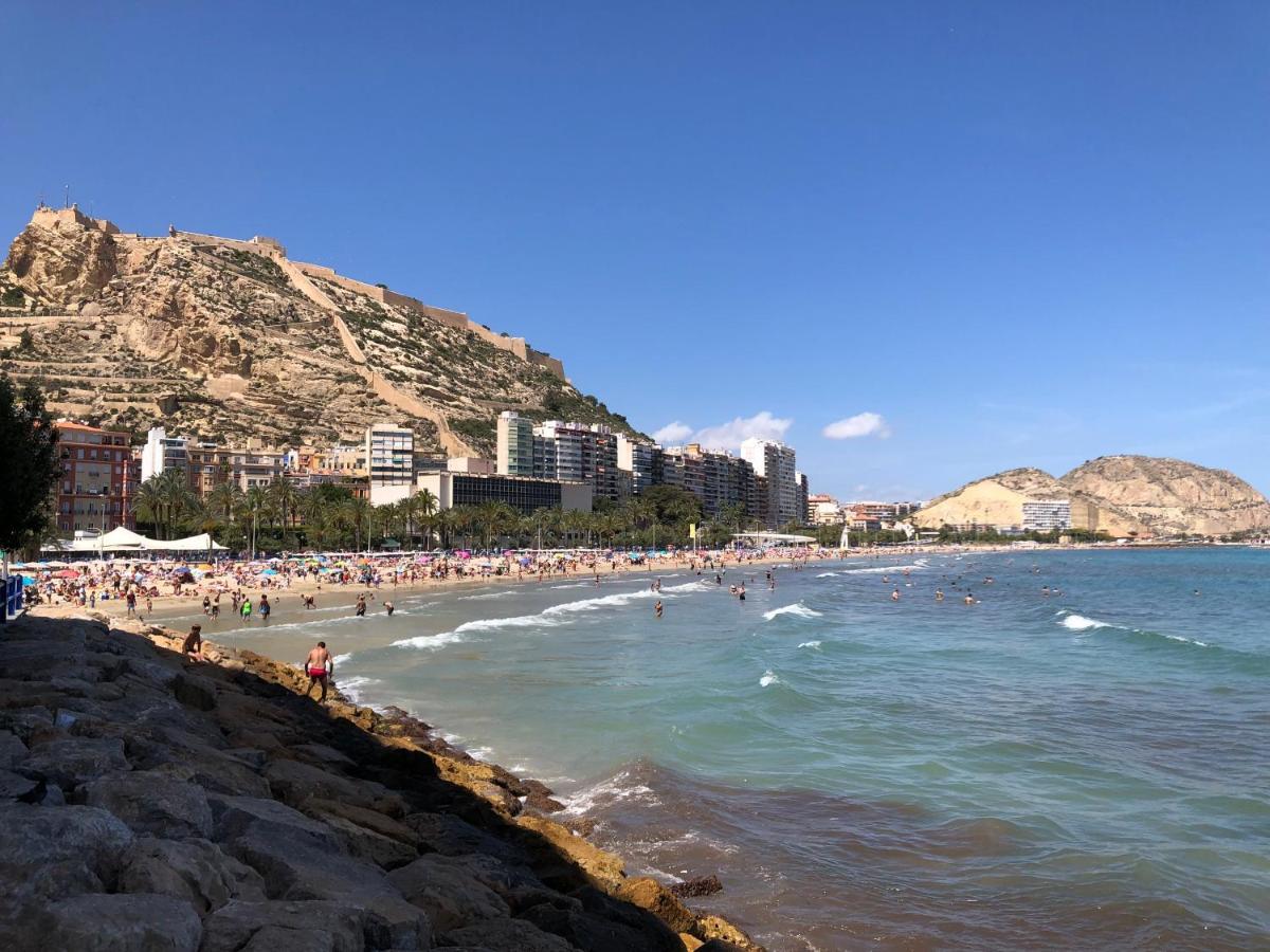 Calle San Carlos 132 Аликанте Екстериор снимка
